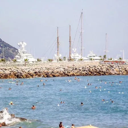 Viola Nyaraló Diano Marina